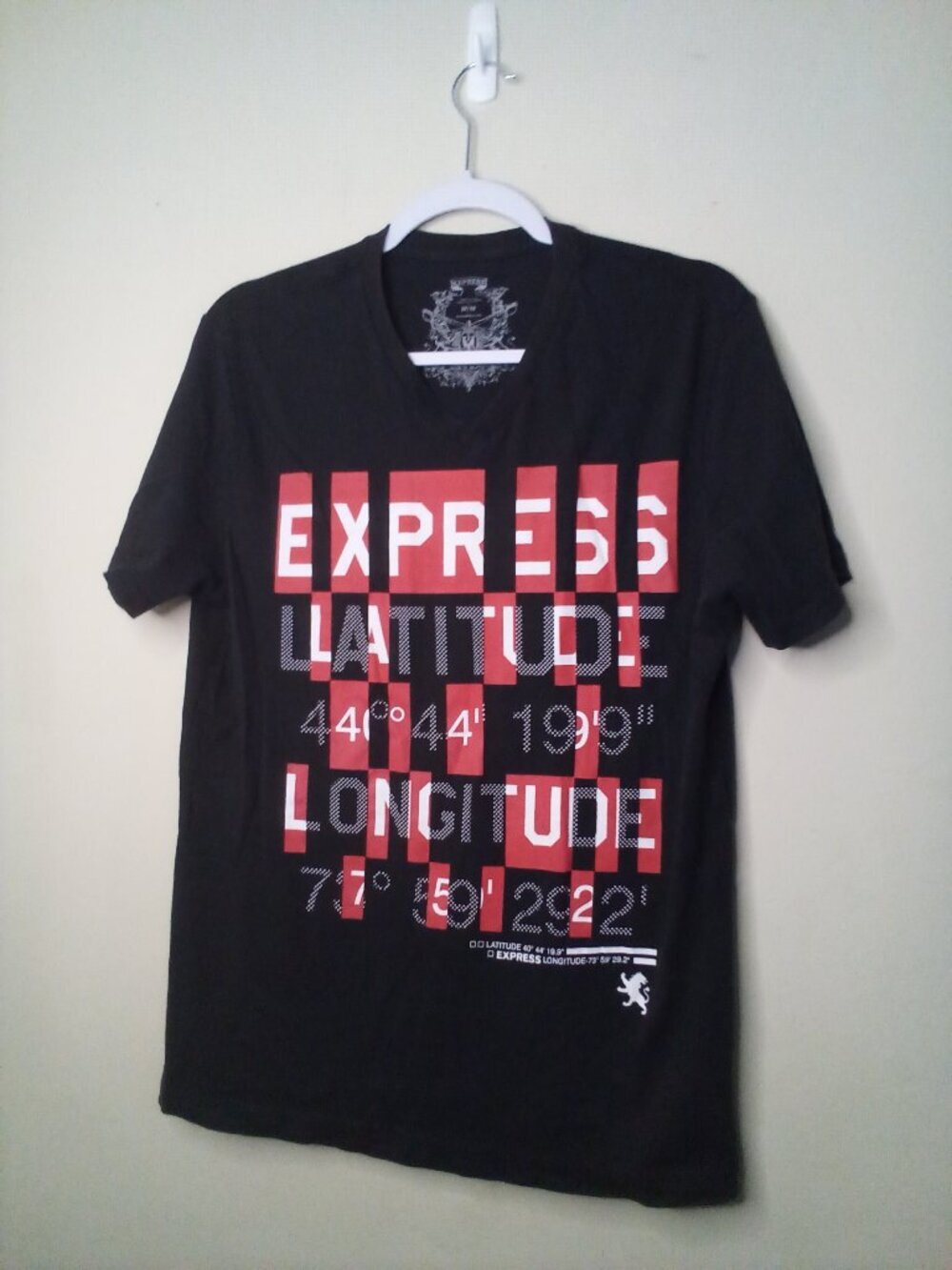 Express T-Shirt Men M Short Sleeve Graphic Black Red